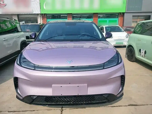 Arcfox T1 — Фото автомобиля 2