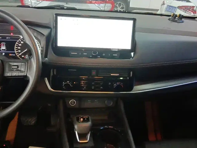 Nissan X-Trail — Фото автомобиля 12
