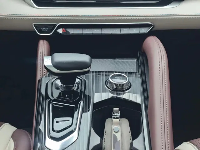 Geely Xingyue L — Фото автомобиля 7