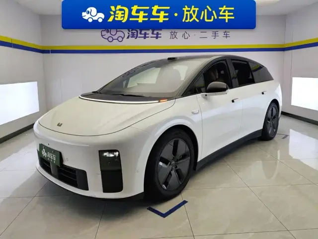 Фотография автомобиля — Li Auto i6