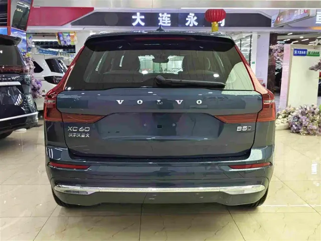 Volvo XC60 — Фото автомобиля 15