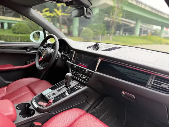 Porsche Macan — Фото автомобиля 14