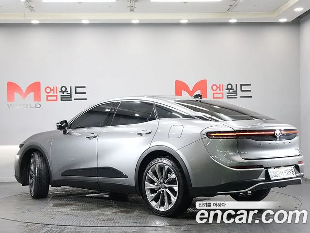 Toyota Crown — Фото автомобиля 4