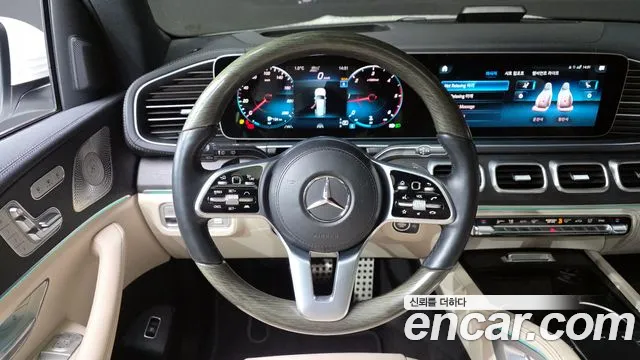 Mercedes-Benz GLS-Class — Фото автомобиля 13