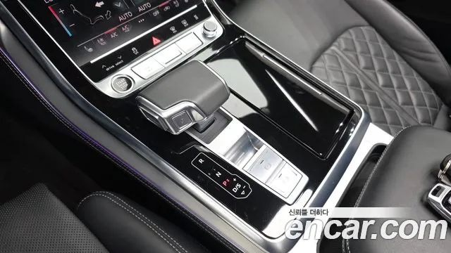 Audi Q8 50 TDI quattro Premium — Фото автомобиля 9