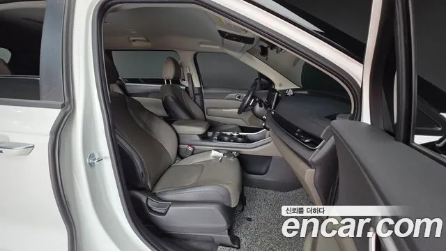 Kia Carnival Generation 4 — Фото автомобиля 10