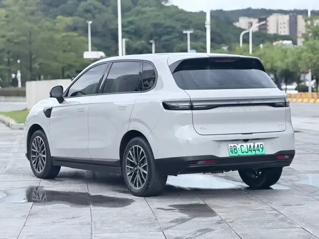 Leapmotor Leapmotor B10 2025 510 Joy Edition — Фото автомобиля 6