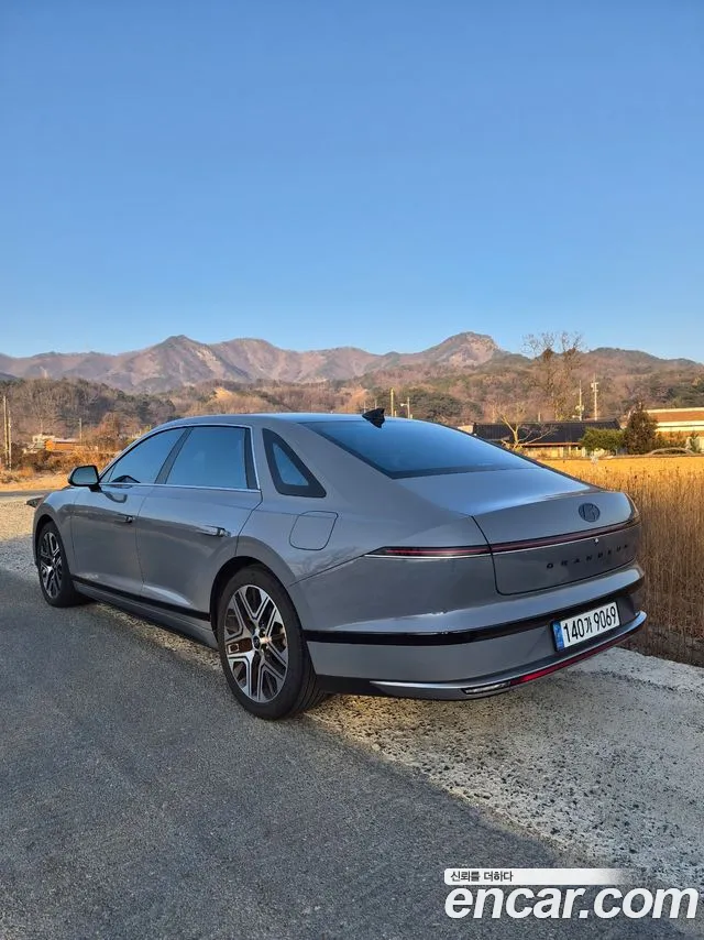 Hyundai Grandeur GN7 — Фото автомобиля 5