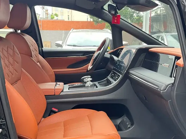 GAC Trumpchi Xiangwang M8 — Фото автомобиля 11