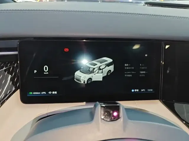 ZEEKR Zeekr 009 2024 7-Seat Aisle AWD Version 108kWh — Фото автомобиля 11