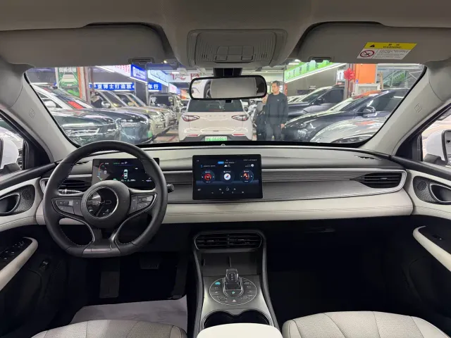 BYD Seal 05 DM-i — Фото автомобиля 9
