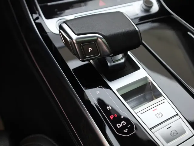Audi A8 — Фото автомобиля 14