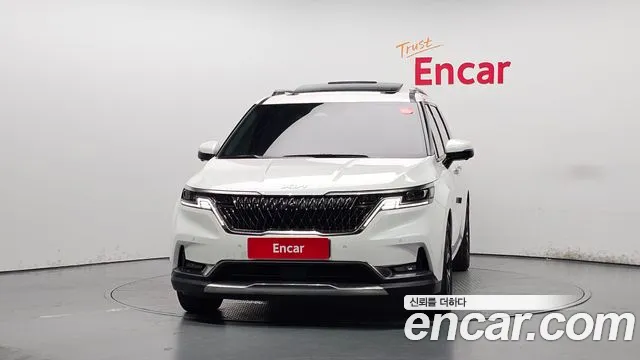 Kia Canival — Фото автомобиля 3