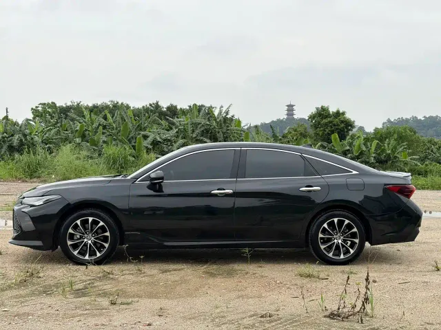 Toyota Avalon — Фото автомобиля 4