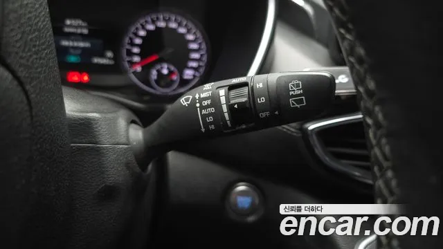 Hyundai Santafe Бензин 2.5T 2WD — Фото автомобиля 17