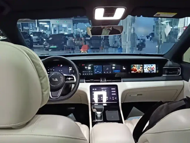 Li Auto ONE — Фото автомобиля 9