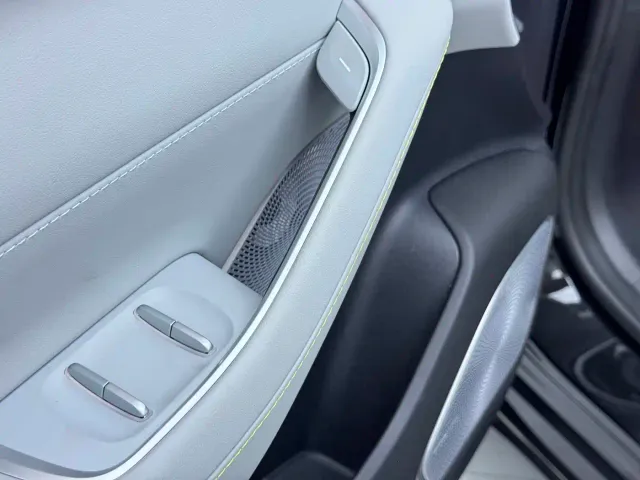 Nio EC6 — Фото автомобиля 10
