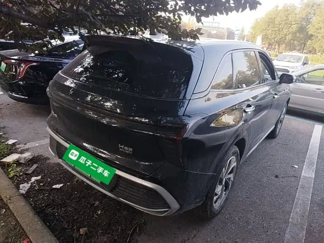 Hongqi HS3 PHEV — Фото автомобиля 6