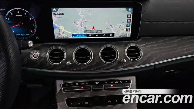Mercedes-Benz E-Class W213 — Фото автомобиля 20