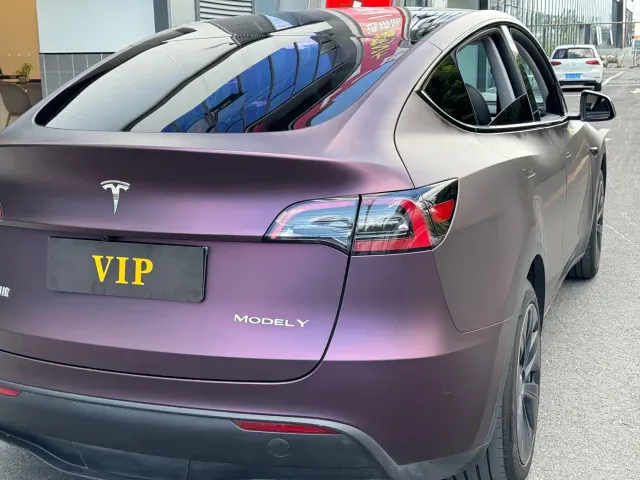 Tesla Model Y — Фото автомобиля 11