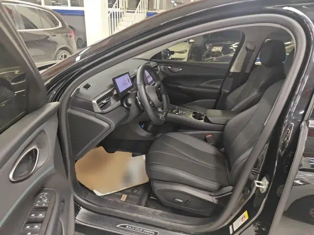 BYD Seal 05 DM-i — Фото автомобиля 15