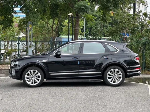 Bentley Bentayga — Фото автомобиля 7