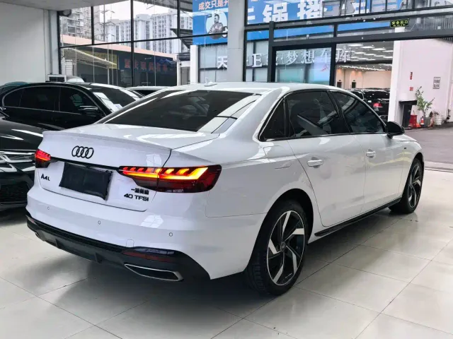Audi A4L — Фото автомобиля 4