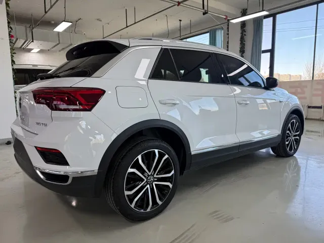 Volkswagen T-Roc — Фото автомобиля 7