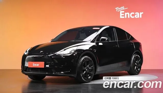 Фотография автомобиля — Tesla Model Y