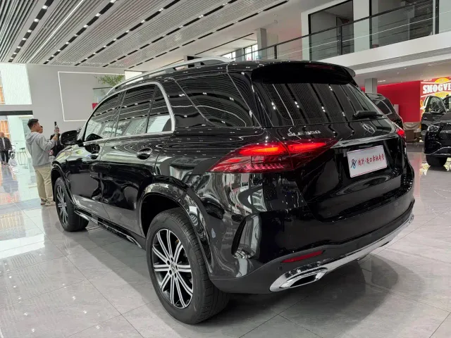 Mercedes-Benz GLE-Class — Фото автомобиля 16
