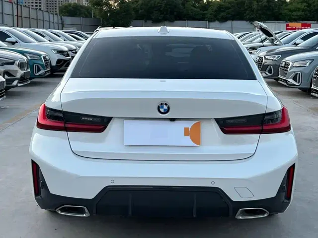 BMW 3 Series — Фото автомобиля 7