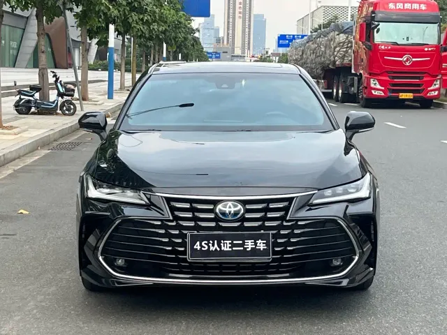 Toyota Avalon — Фото автомобиля 2