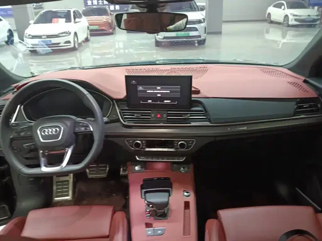 Audi Q5L — Фото автомобиля 4
