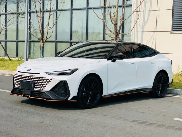 Фотография автомобиля — Changan UNI-V
