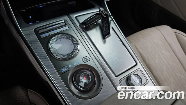 Genesis GV80 — Фото автомобиля 12