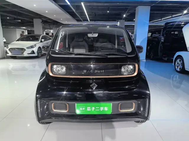 Baojun KiWi EV — Фото автомобиля 2