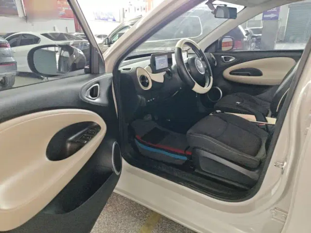 Wuling Bingo — Фото автомобиля 15