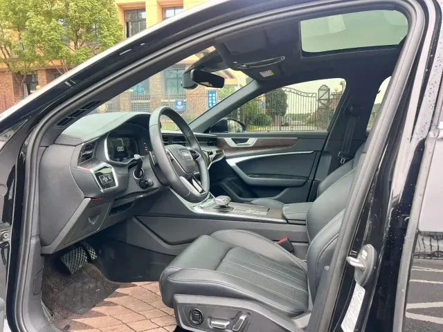Audi A6L — Фото автомобиля 4