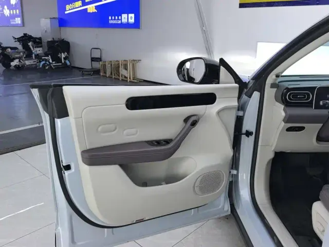 Leapmotor C11 — Фото автомобиля 7