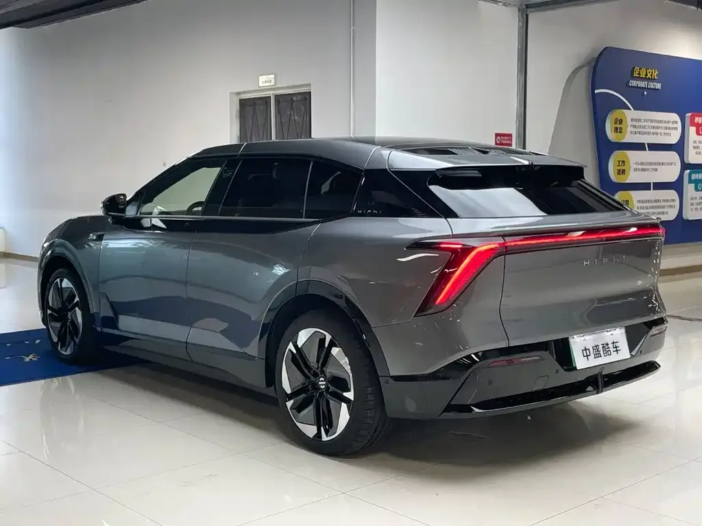HiPhi HiPhi Y 2023 560km Pioneer Edition — Фото автомобиля 23