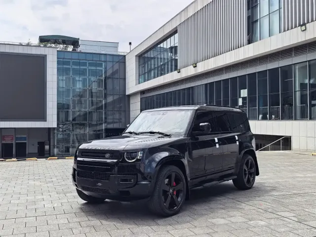 Фотография автомобиля — Land Rover Defender
