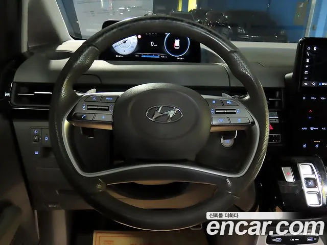 Hyundai Staria Staria 4WD Lounge 9 мест — Фото автомобиля 10