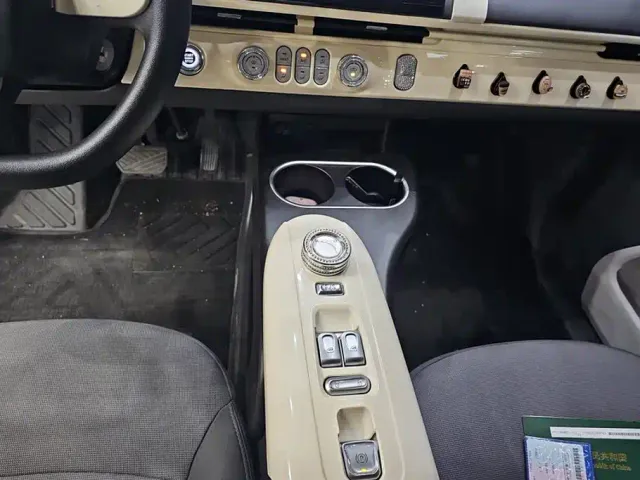 Changan Lumin — Фото автомобиля 16