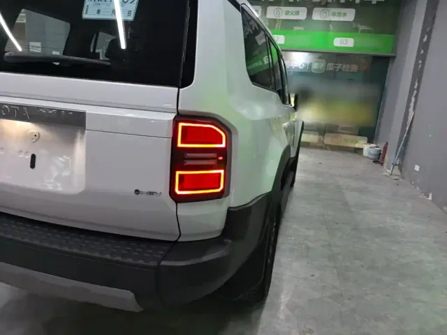 Toyota Prado — Фото автомобиля 7