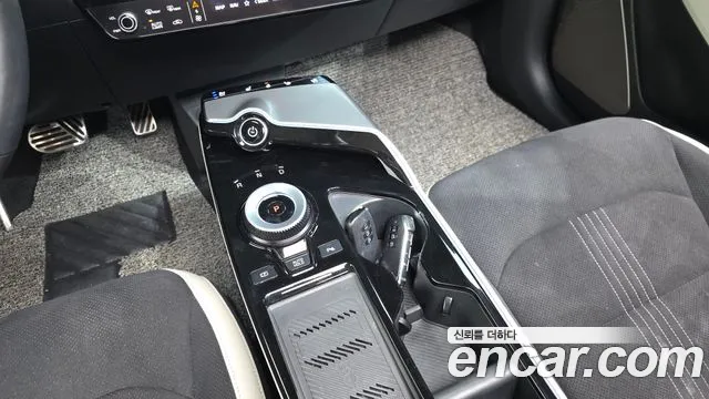 Kia EV6 — Фото автомобиля 9