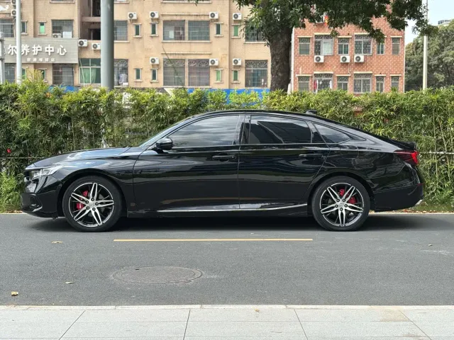 Honda Accord — Фото автомобиля 19
