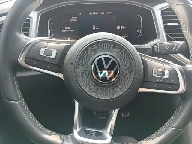 Volkswagen T-Roc — Фото автомобиля 10