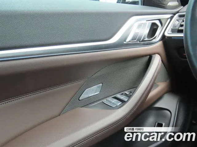 BMW i4 — Фото автомобиля 14
