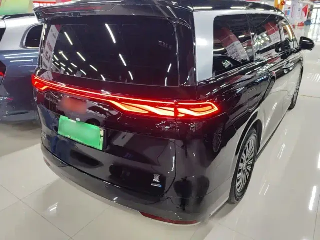 BYD Xia — Фото автомобиля 6