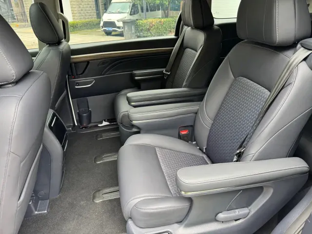 GAC Trumpchi M8 — Фото автомобиля 10
